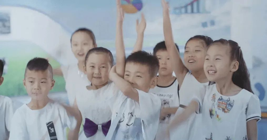 花花牛丨每天一杯奶，幸福健康喝出來！?。? style=