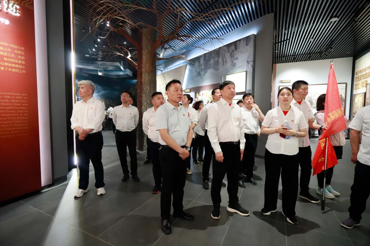 砥礪初心使命，汲取奮進力量丨花花牛乳業集團黨委組織開展學習“焦裕祿精神”主題黨日活動