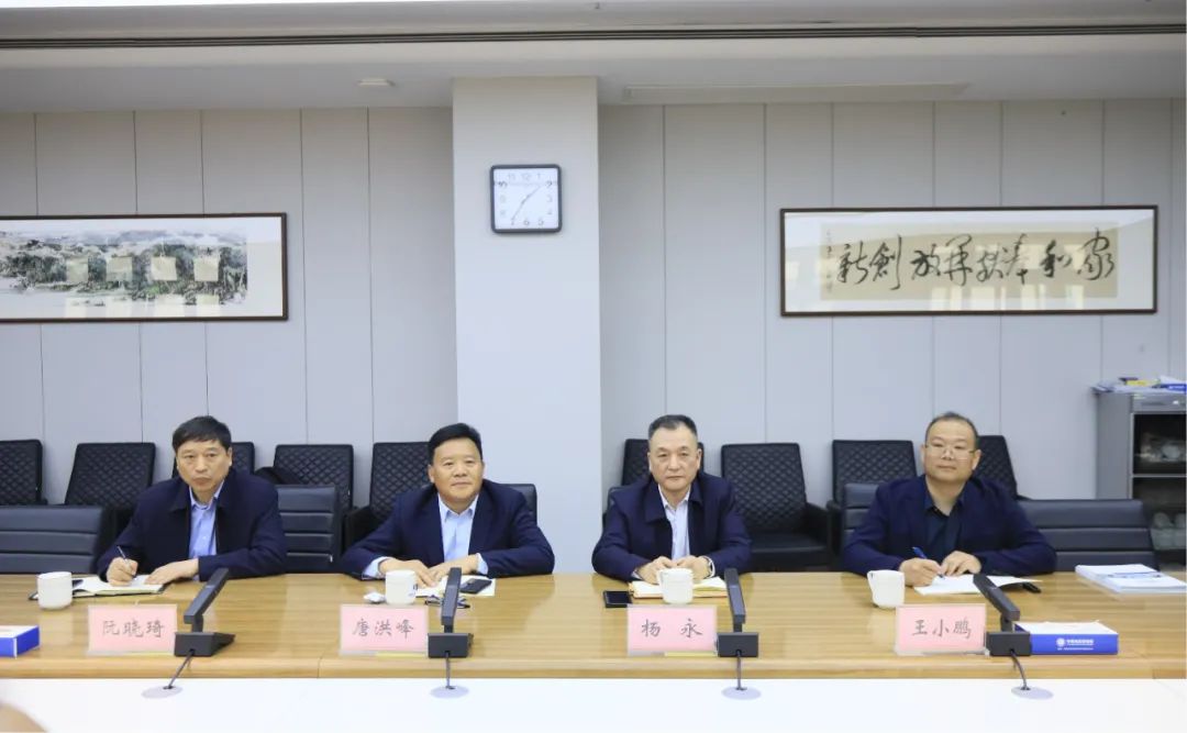 花花牛乳業集團黨委書記、董事長唐洪峰一行赴中原食品實驗室同中國工程院院士、中原食品實驗室主任任發政座談交流