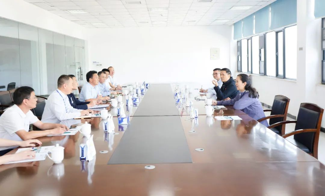 快樂過“雙節”，安全不放假｜河南農投集團黨委書記、董事長李曉寰一行蒞臨花花牛乳業集團開展“雙節”安全生產大檢查活動并慰問一線職工、