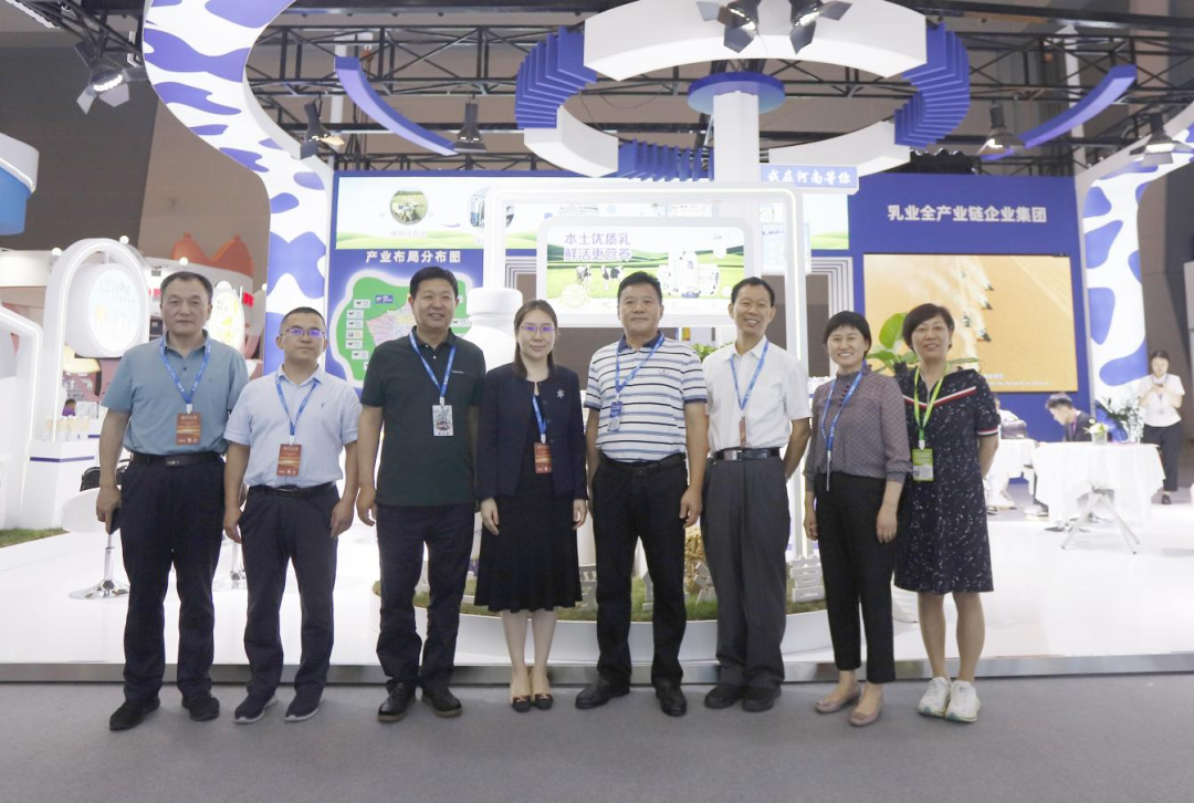 啟航新征程 點亮新賽道丨花花牛乳業集團參加第十四屆中國奶業大會暨D20峰會，榮獲“中國乳制品生產企業現代化等級5A級”評定殊榮
