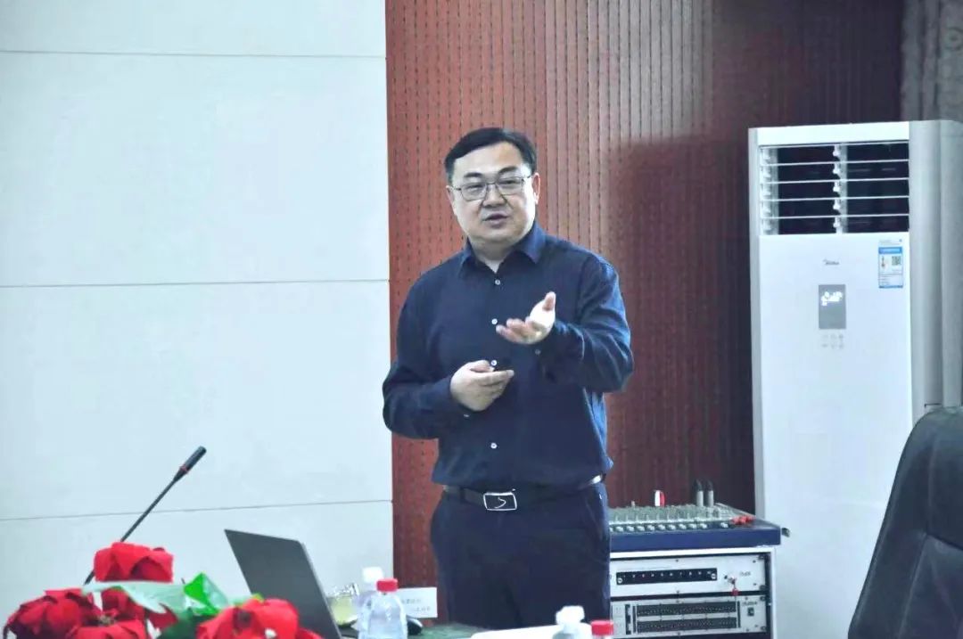 花花牛丨國家奶牛產業技術體系首席科學家、中國農業大學教授李勝利一行蒞臨花花牛魯山瑞亞參觀調研