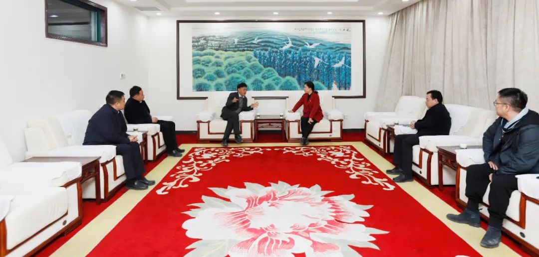 發揮產業優勢 助力鄉村振興 | 民權縣委副書記、縣長王靜嫻會見關曉彥董事長一行
