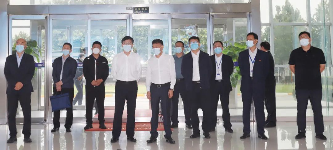 佳木斯市招商考察團蒞臨花花牛考察座談