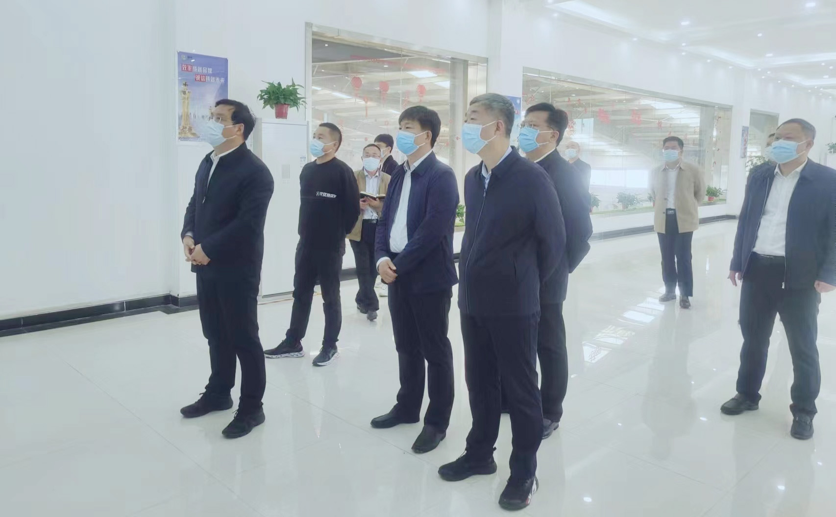 駐馬店市委副書記、市長李躍勇一行 蒞臨花花牛乳業集團新蔡豫信瑞亞牧場調研