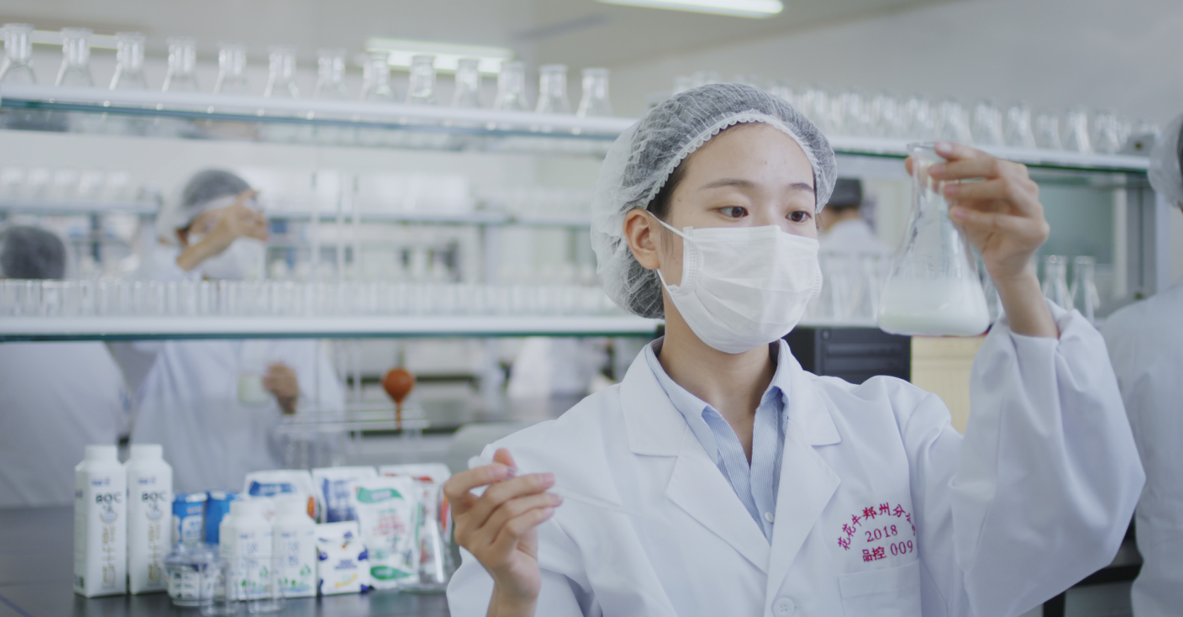 榮膺乳業三大金獎，花花牛以產業融合發展推進奶業高質量發展