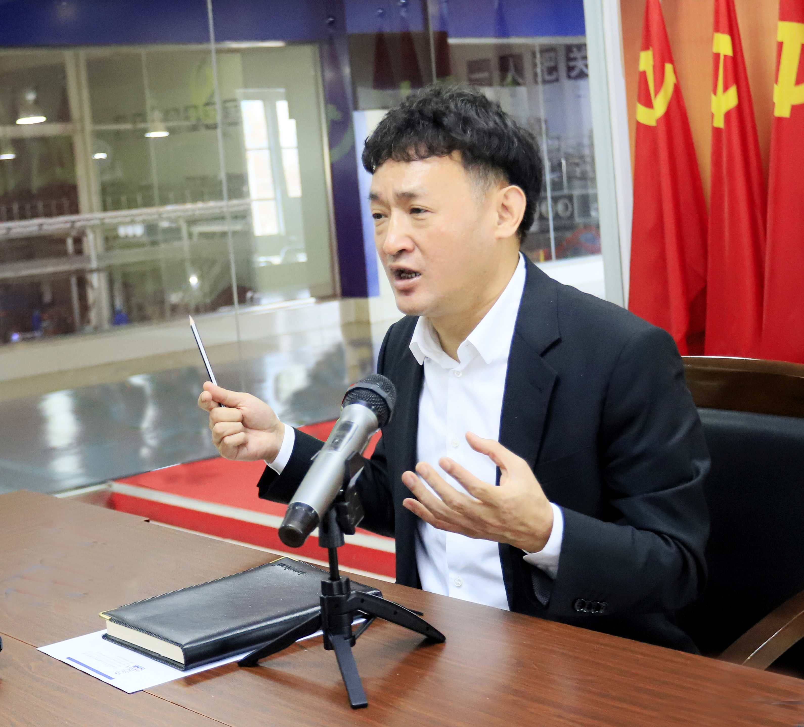 鼓足干勁、攻堅克難，決戰2021 ，推動花花牛再上新臺階