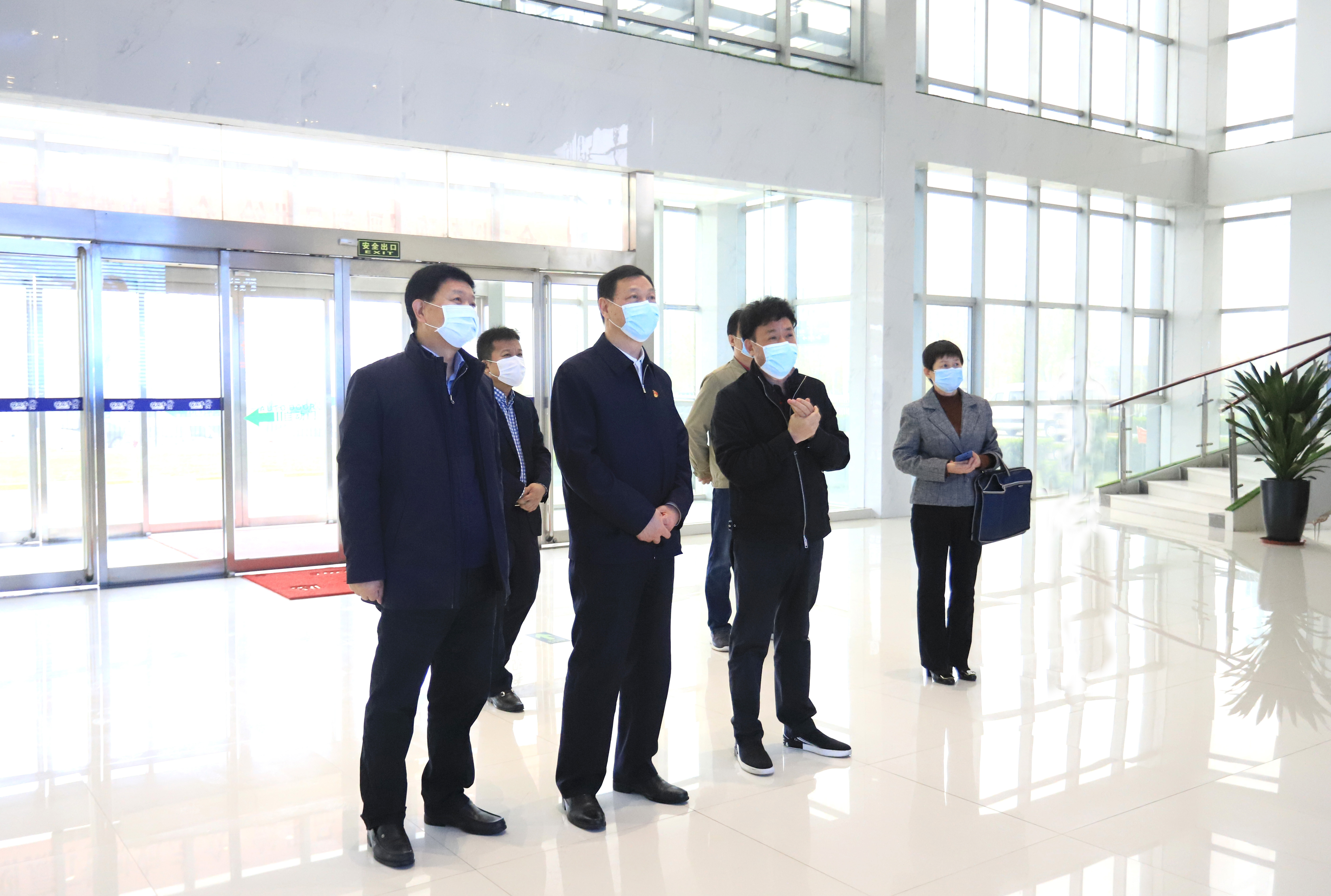 河南省委農辦主任、農業農村廳廳長申延平一行調研河南花花牛乳業集團