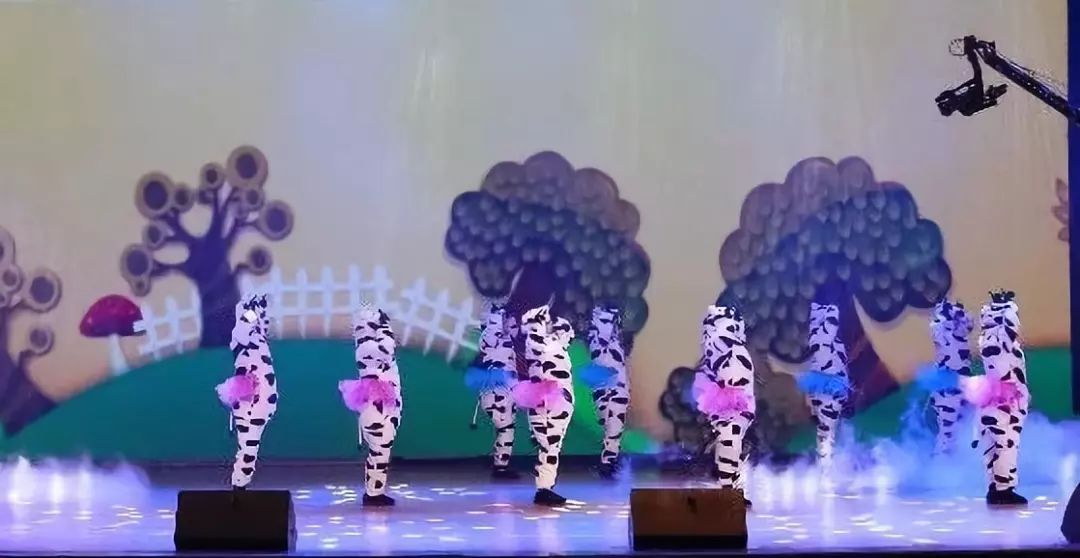 “贏在2019”，花花牛乳業集團2019年新春晚會盛大開幕