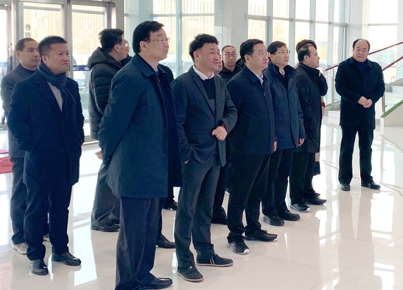 鄭州市委副書記、市長王新偉蒞臨花花牛乳業集團調研